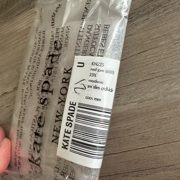 New with tags! Kate Spade Madison Cherry Red Leather Card Holder! - Picture 6 of 6